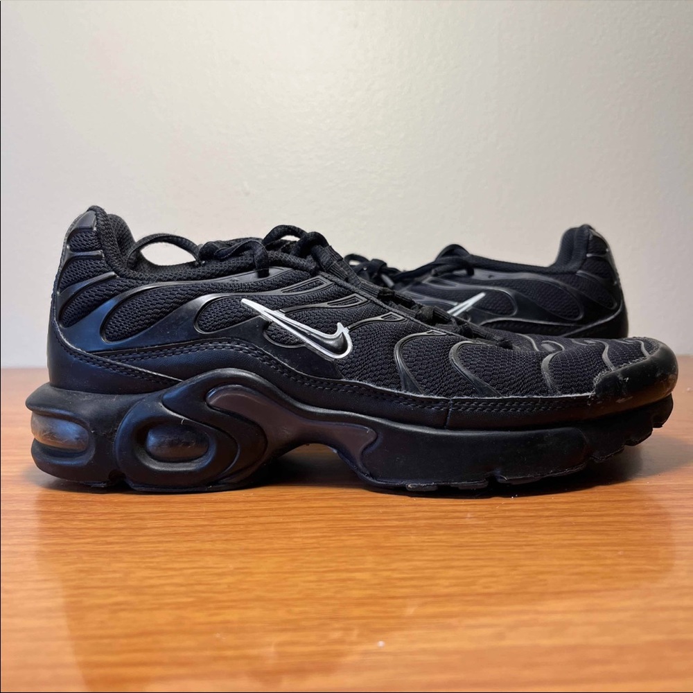 Nike Black Sneakers with Silver Accents